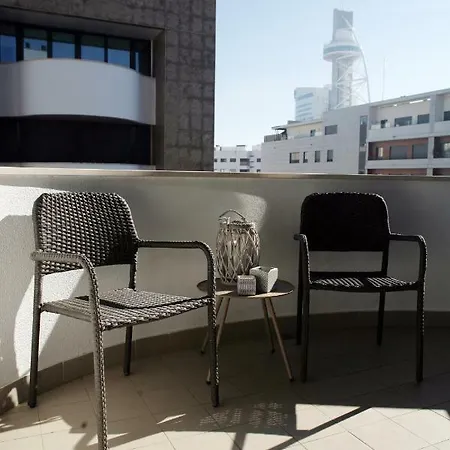 Parque Nacoes - Fil Pool * Lisbona